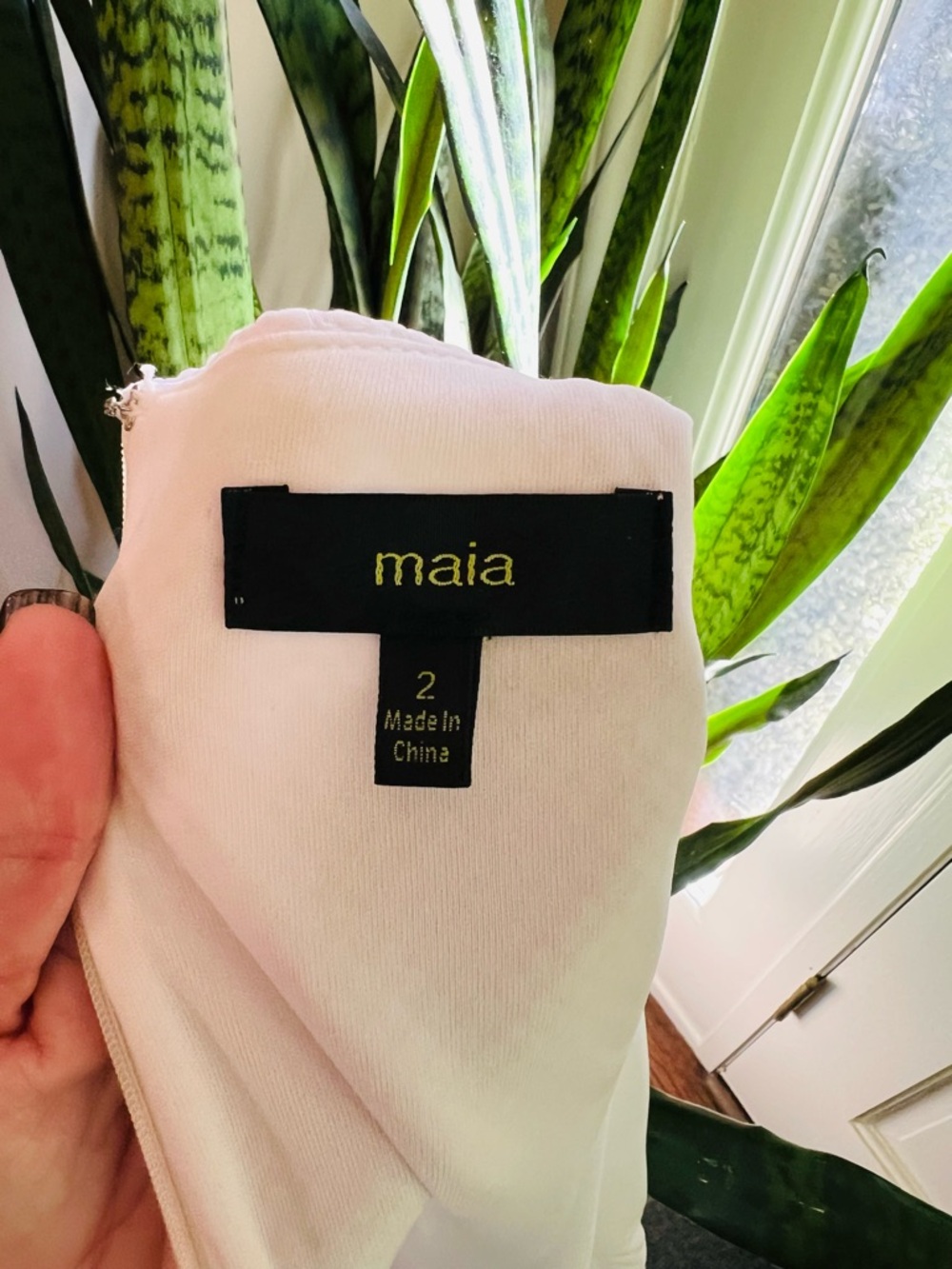 Maia White Floral Dress Size 2 Textured Shift Dress Red Flower Print - Picture 5 of 6